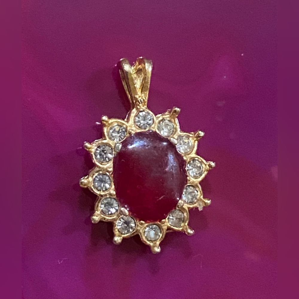 Vintage Costume Pendant #9087